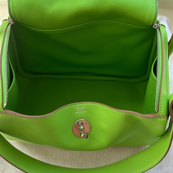 Hermes Lindy 26 in granny apple swift - Picture 6 of 8